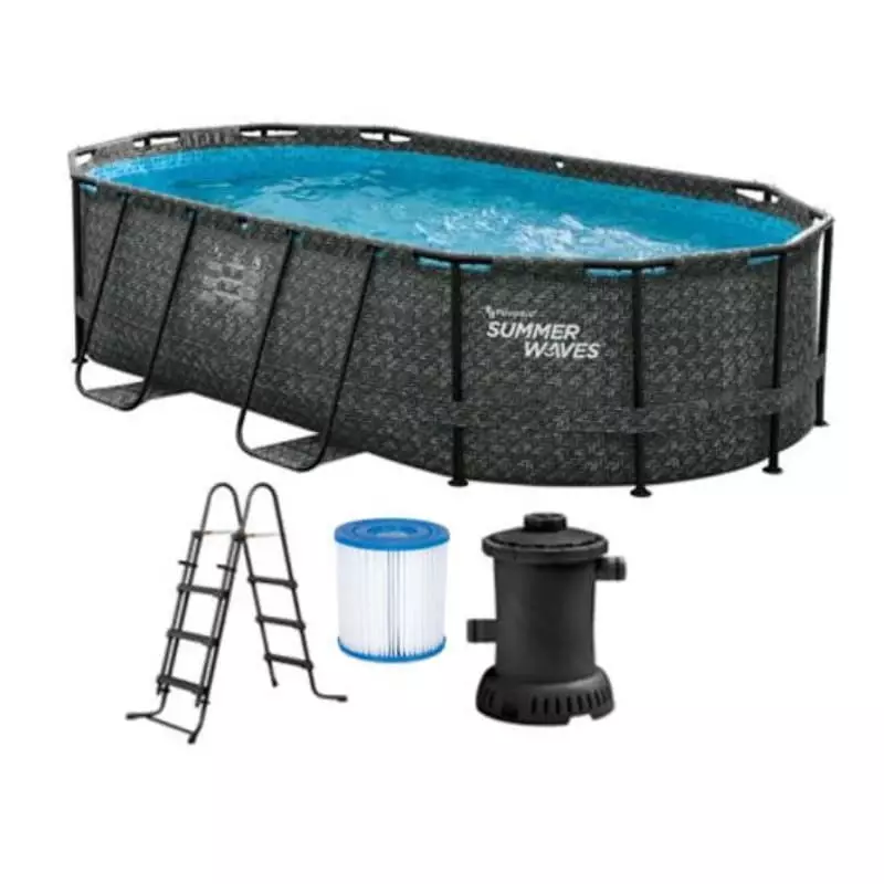 piscine tubulaire avec échelle et système de filtration