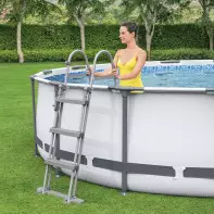 echelle piscine tubulaire bestway